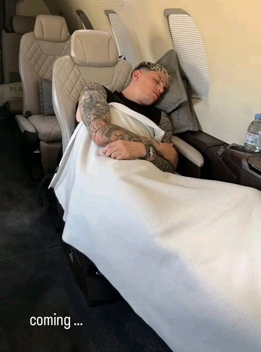 加纳乔恐留在曼联,曝将回归参加全队合练!铁人归队更改球衣号码